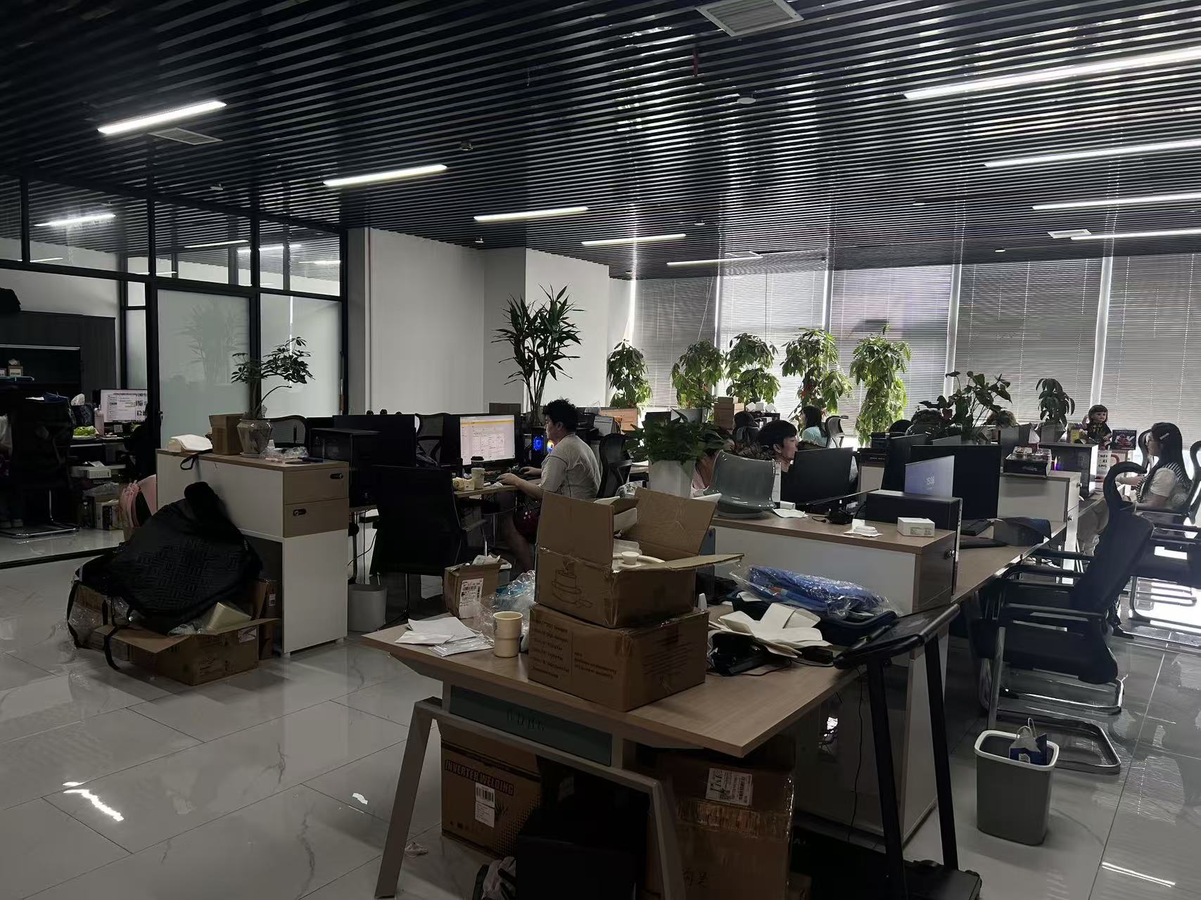 Daily operations floor